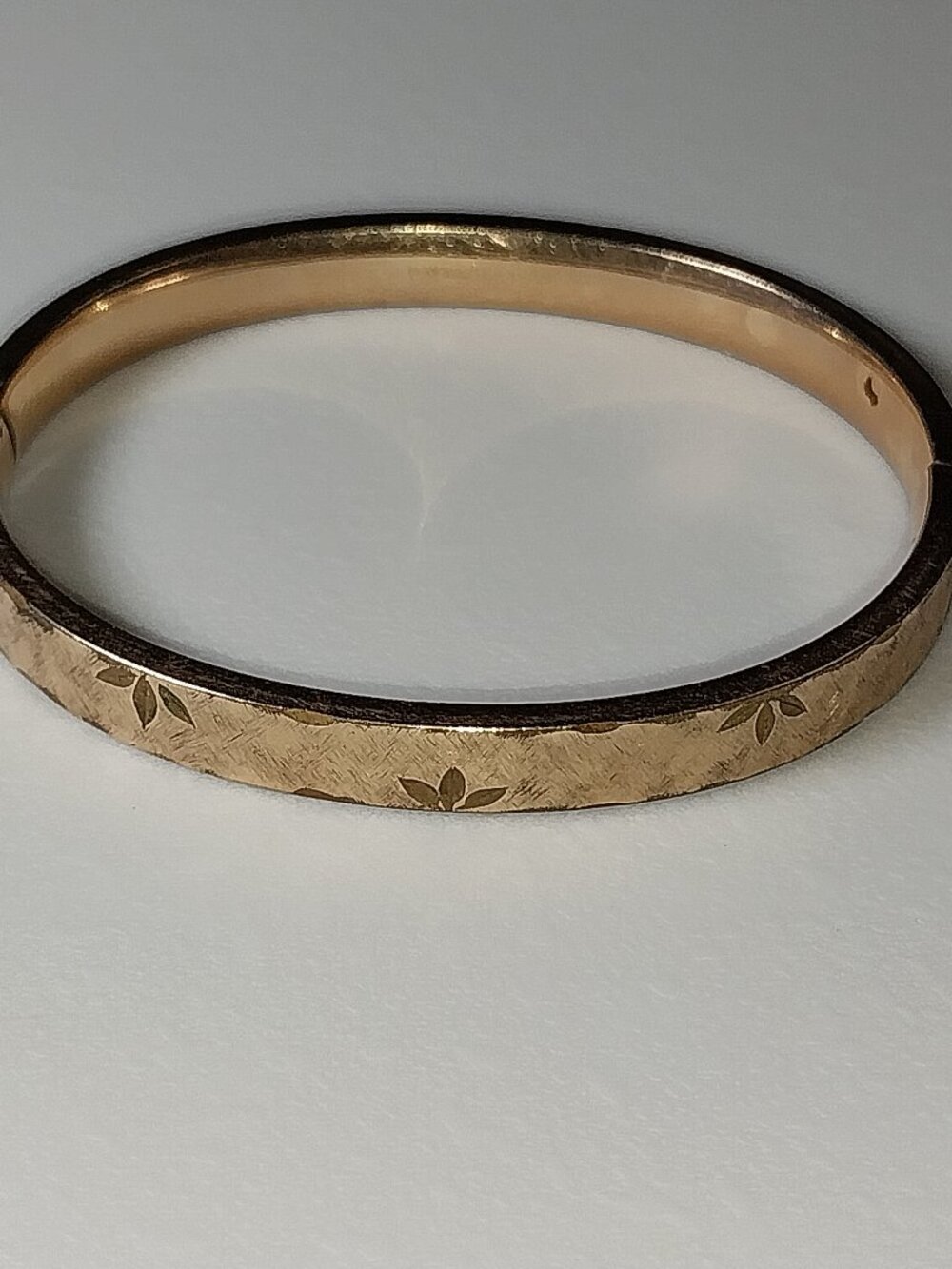 Vintage Hayward Gold Plated Hinged Etched Bangle Bracelet 1/20 12K Gold-filled
